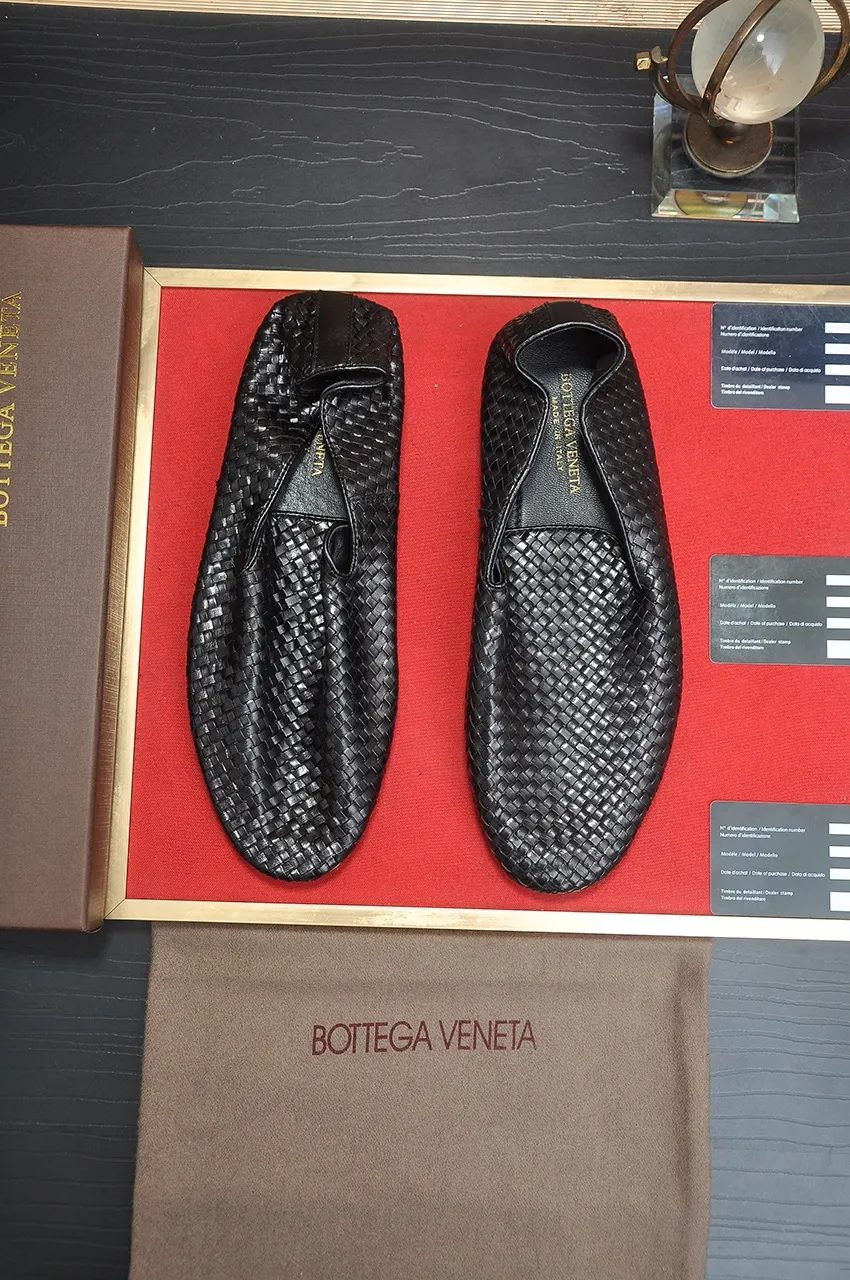 Men's shoes 💰600💶 [Botteg Venetta (BV)] (wallet shoes) exclusive new model official website new model The upper is made of high-quality top calfskin. Delicate feel and flowing luxurious texture. Tailored for refined men to create a noble aura. Detailed and regular Mark hand-stitching. Smooth lines. Full cowhide lining, comfortable to wash off sweat. 38-44